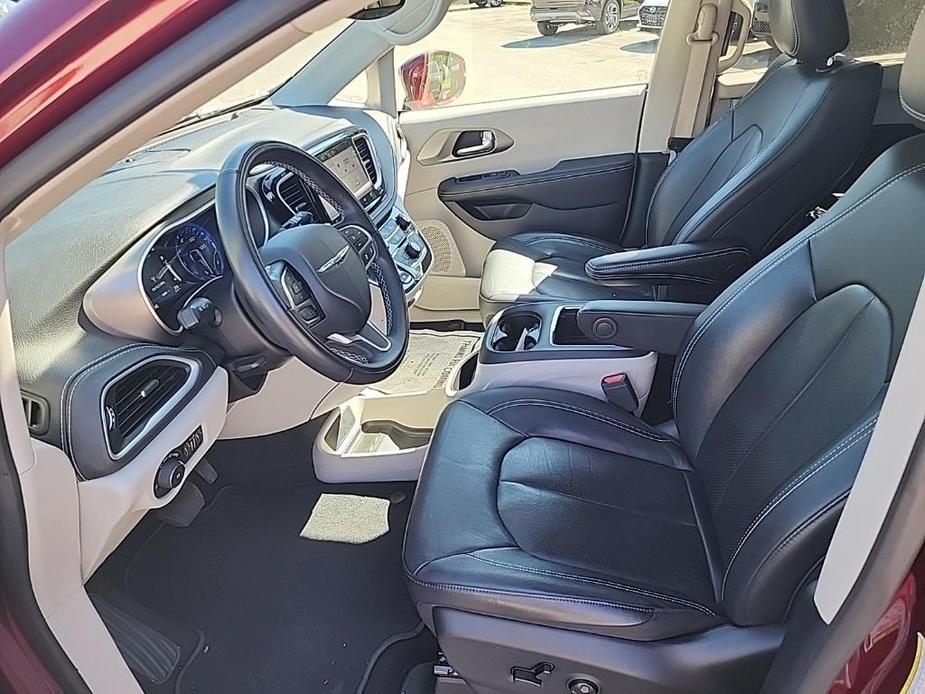 used 2022 Chrysler Pacifica car, priced at $33,875