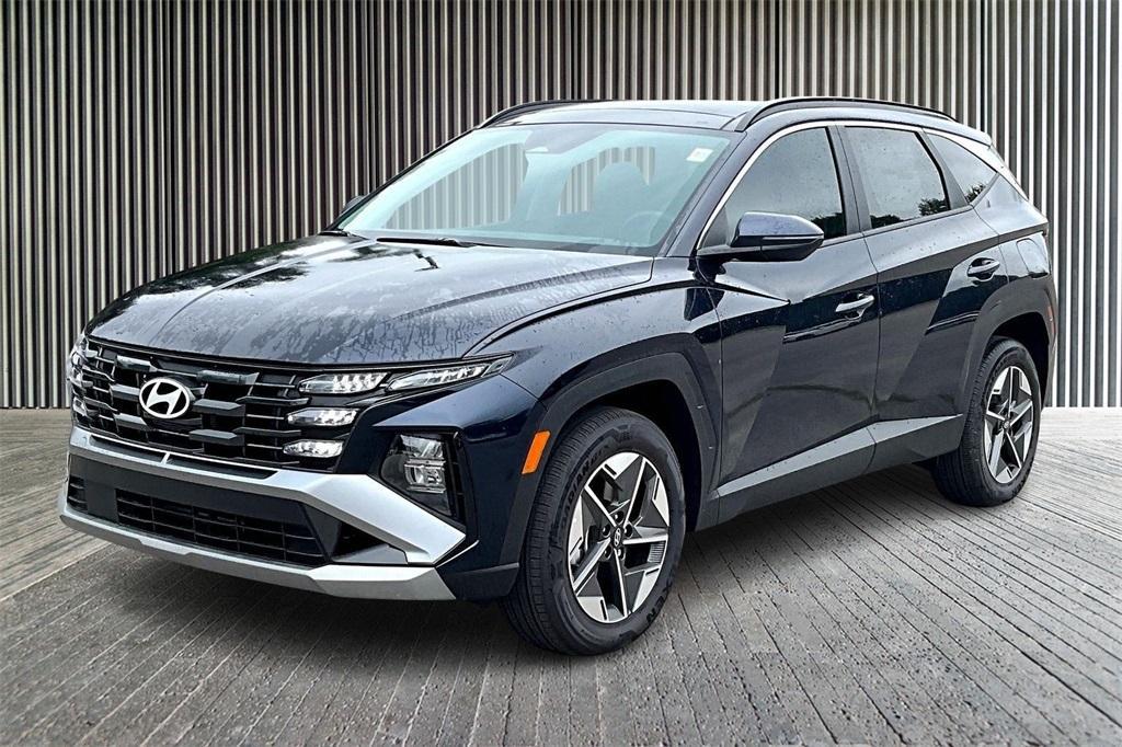 new 2025 Hyundai TUCSON Hybrid car, priced at $34,275