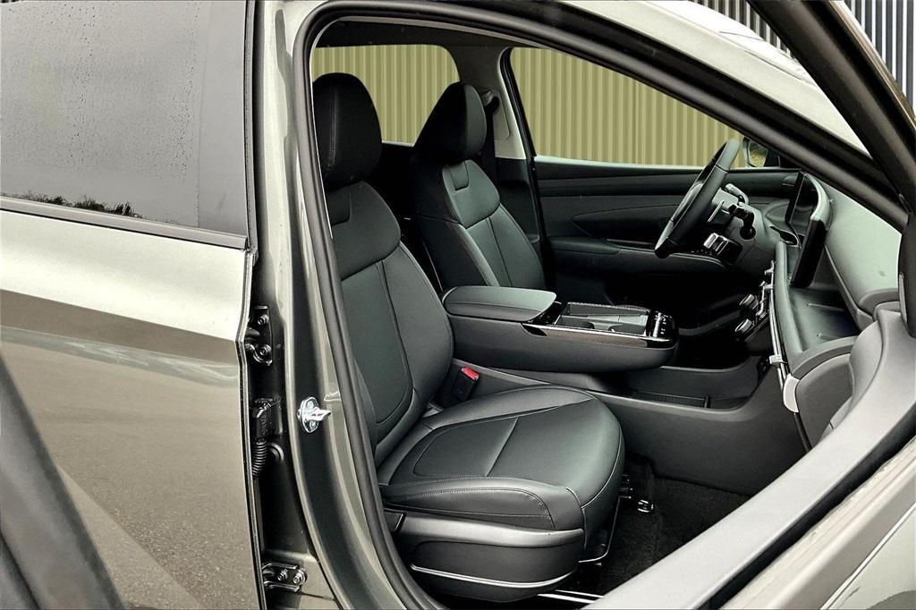 new 2026 Hyundai TUCSON Hybrid car, priced at $36,172