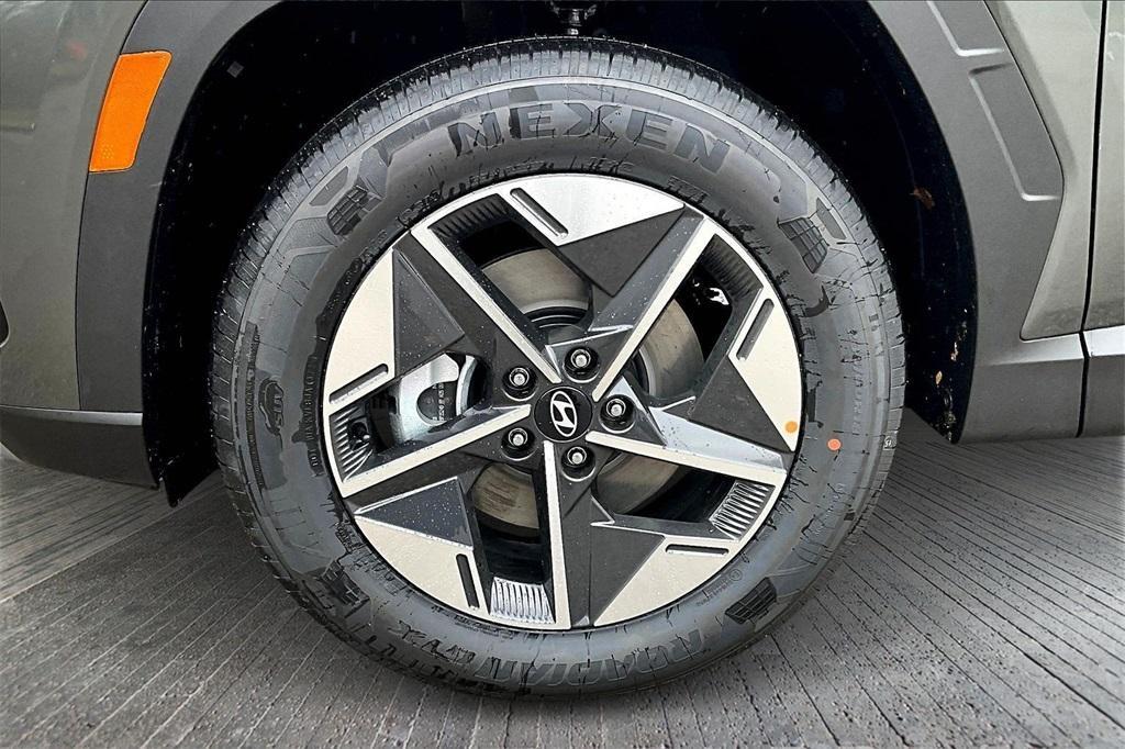 new 2026 Hyundai TUCSON Hybrid car, priced at $36,172