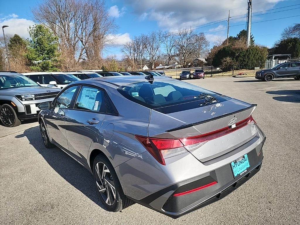 new 2025 Hyundai Elantra car, priced at $22,422