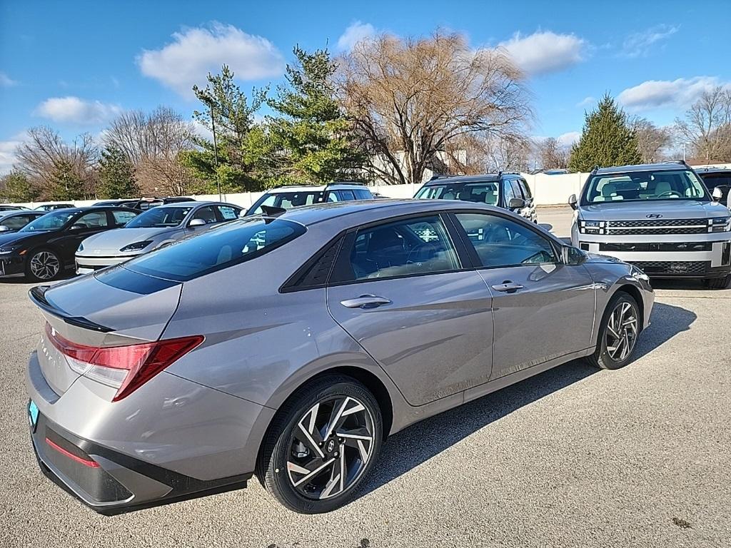 new 2025 Hyundai Elantra car, priced at $22,422