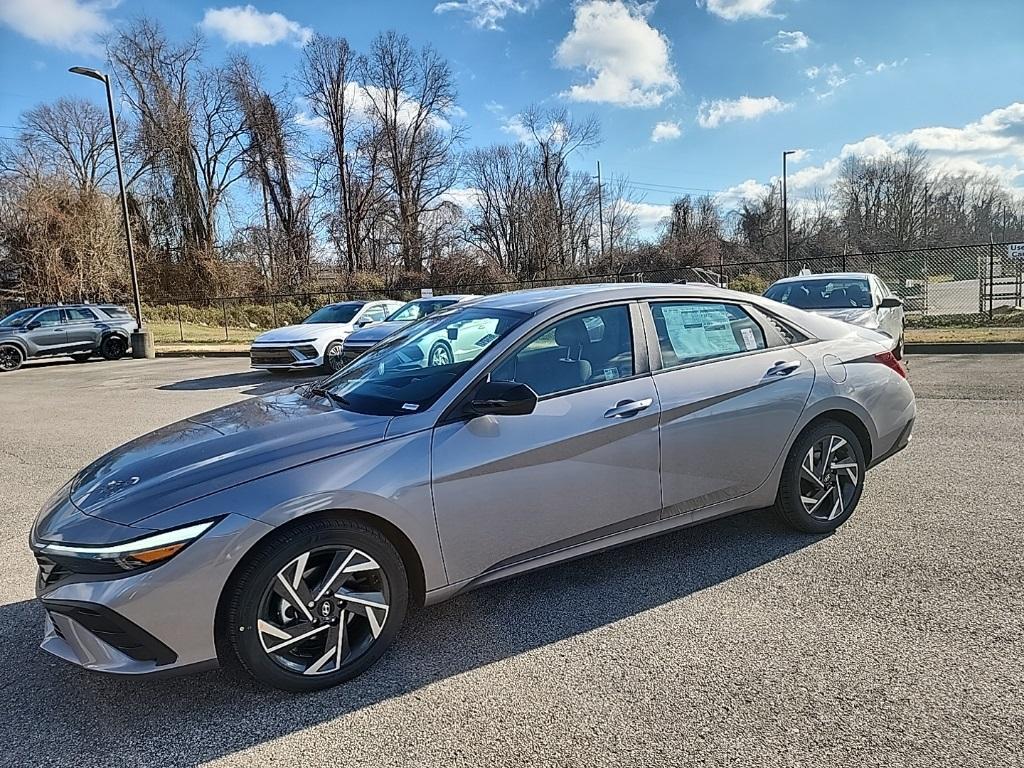 new 2025 Hyundai Elantra car, priced at $22,422