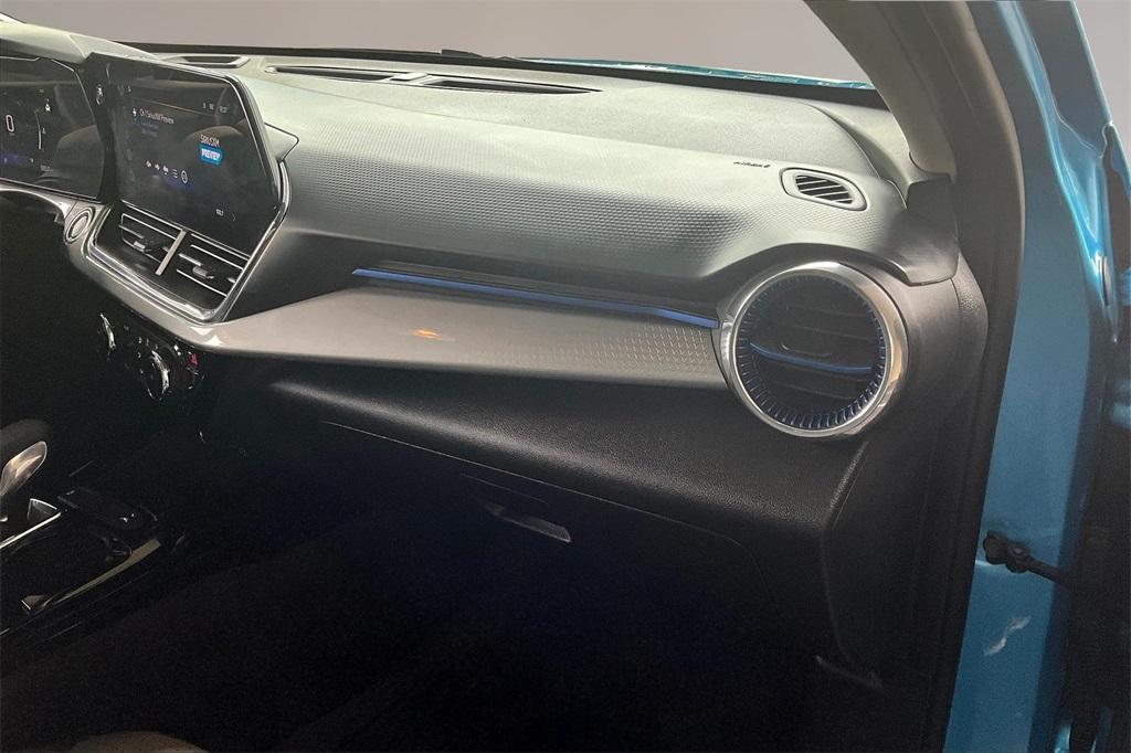 used 2025 Chevrolet Trax car, priced at $24,250