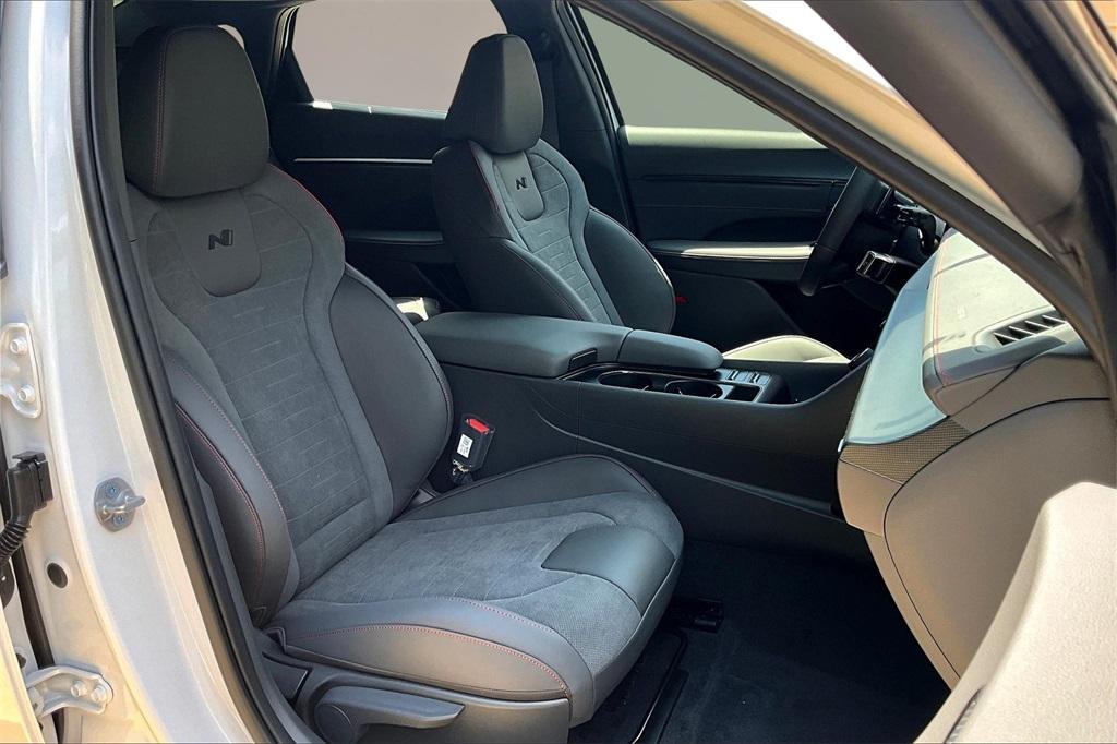 new 2025 Hyundai Sonata car, priced at $33,758