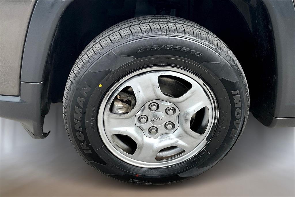 used 2019 Jeep Compass car, priced at $15,000
