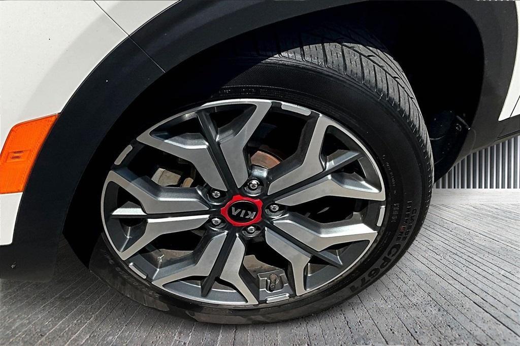 used 2021 Kia Seltos car, priced at $14,000