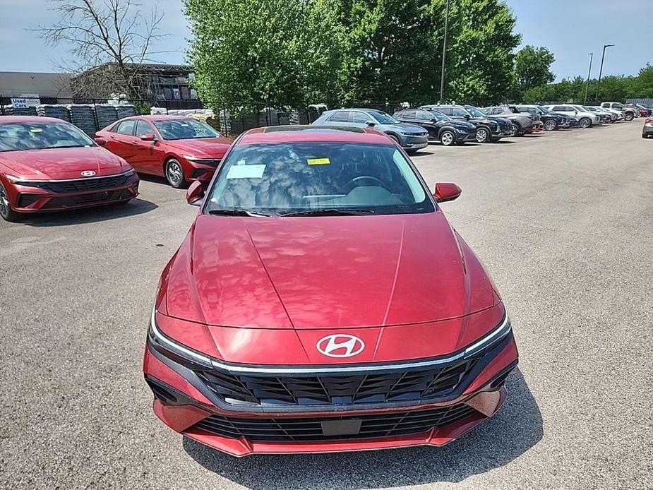 new 2024 Hyundai Elantra car, priced at $25,399