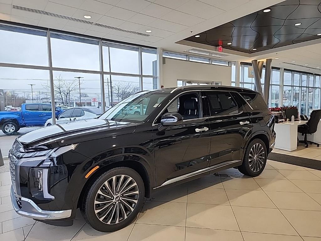 used 2023 Hyundai Palisade car, priced at $36,000