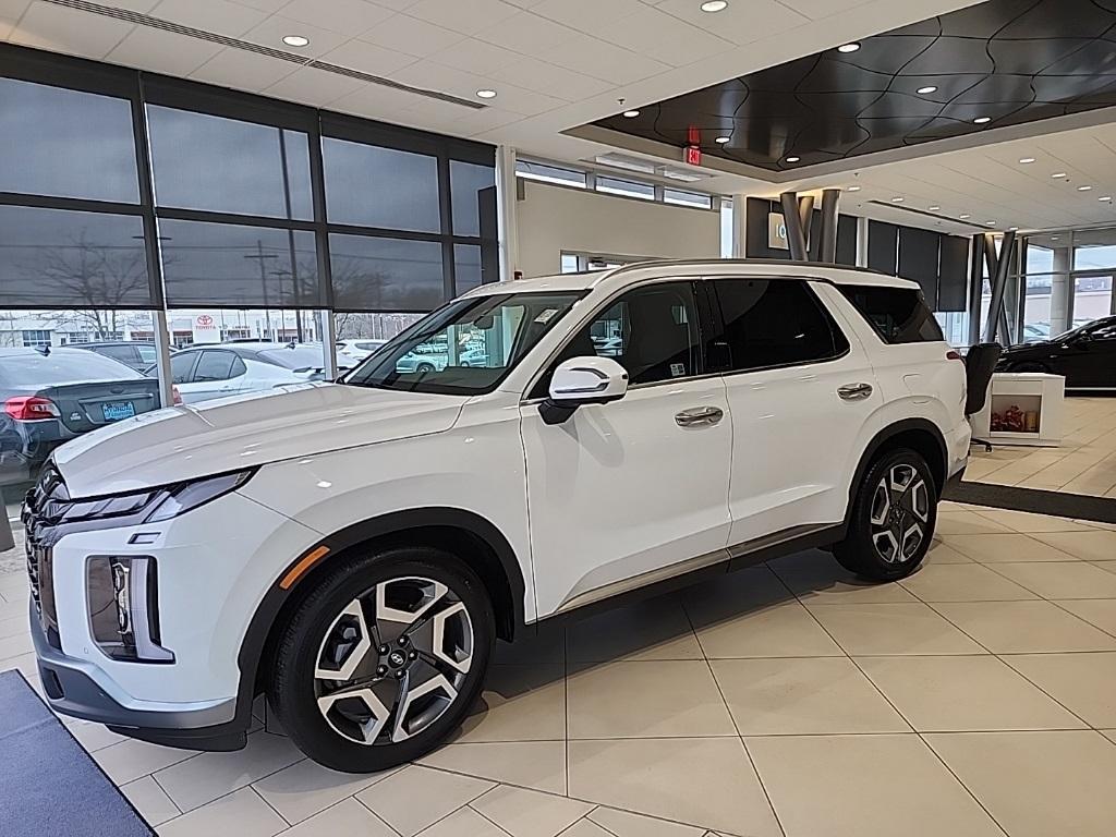 used 2024 Hyundai Palisade car, priced at $40,230