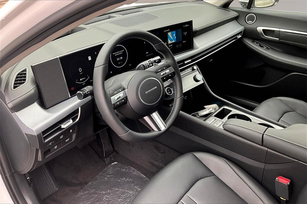 new 2025 Hyundai Sonata Hybrid car, priced at $37,212