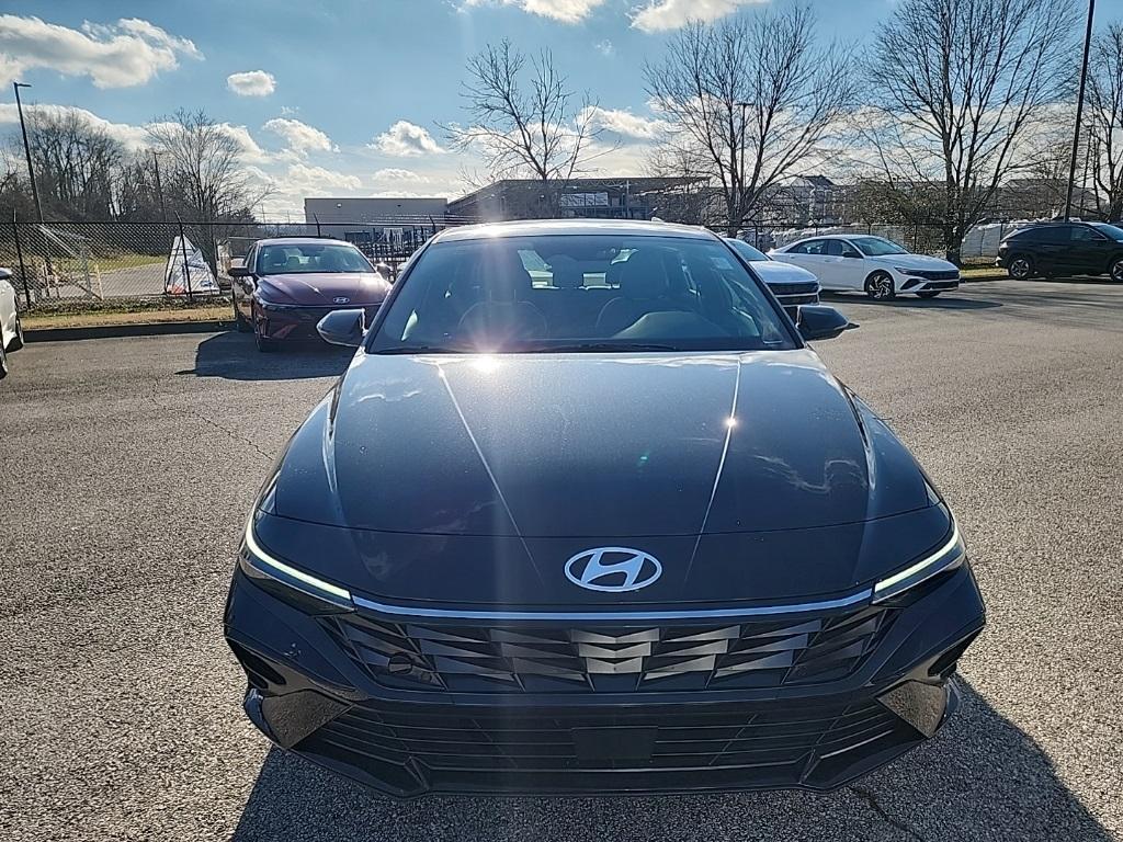 new 2025 Hyundai Elantra HEV car, priced at $29,652