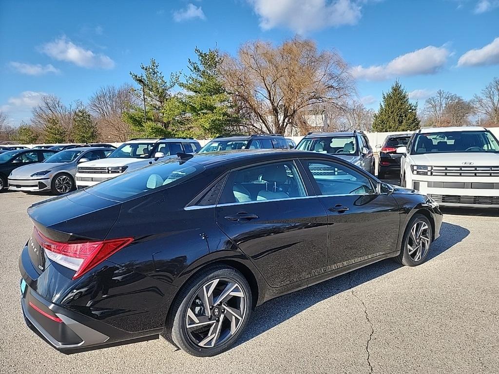 new 2025 Hyundai Elantra HEV car, priced at $29,652