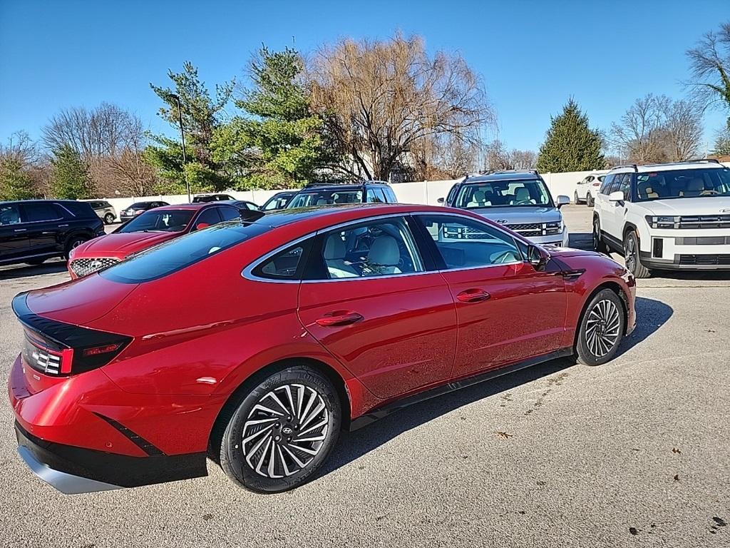 new 2025 Hyundai Sonata Hybrid car, priced at $38,779