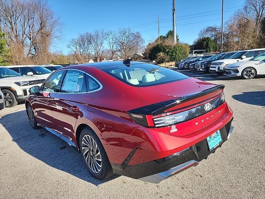 new 2025 Hyundai Sonata Hybrid car, priced at $38,779