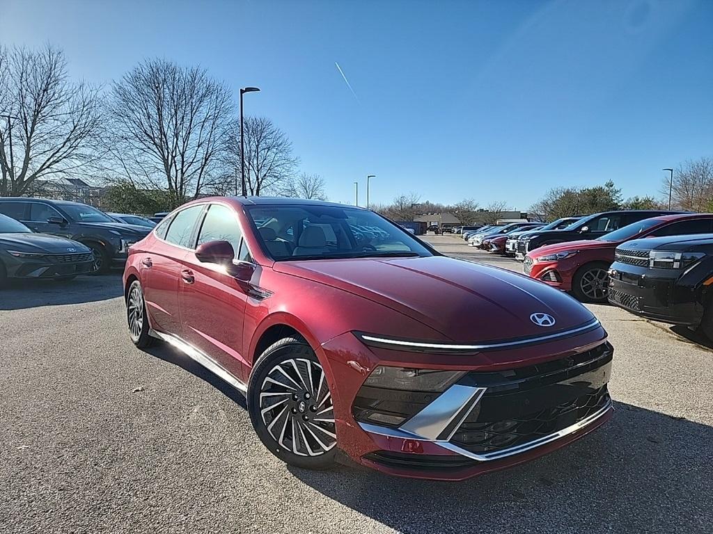 new 2025 Hyundai Sonata Hybrid car, priced at $38,779