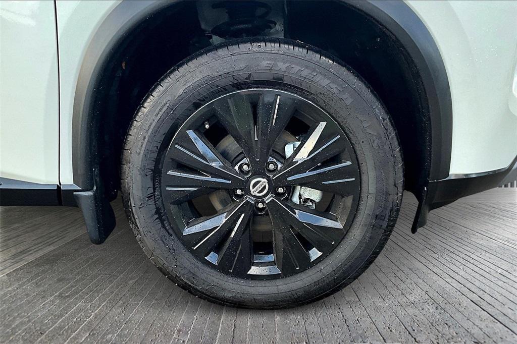 used 2021 Nissan Rogue car, priced at $21,240