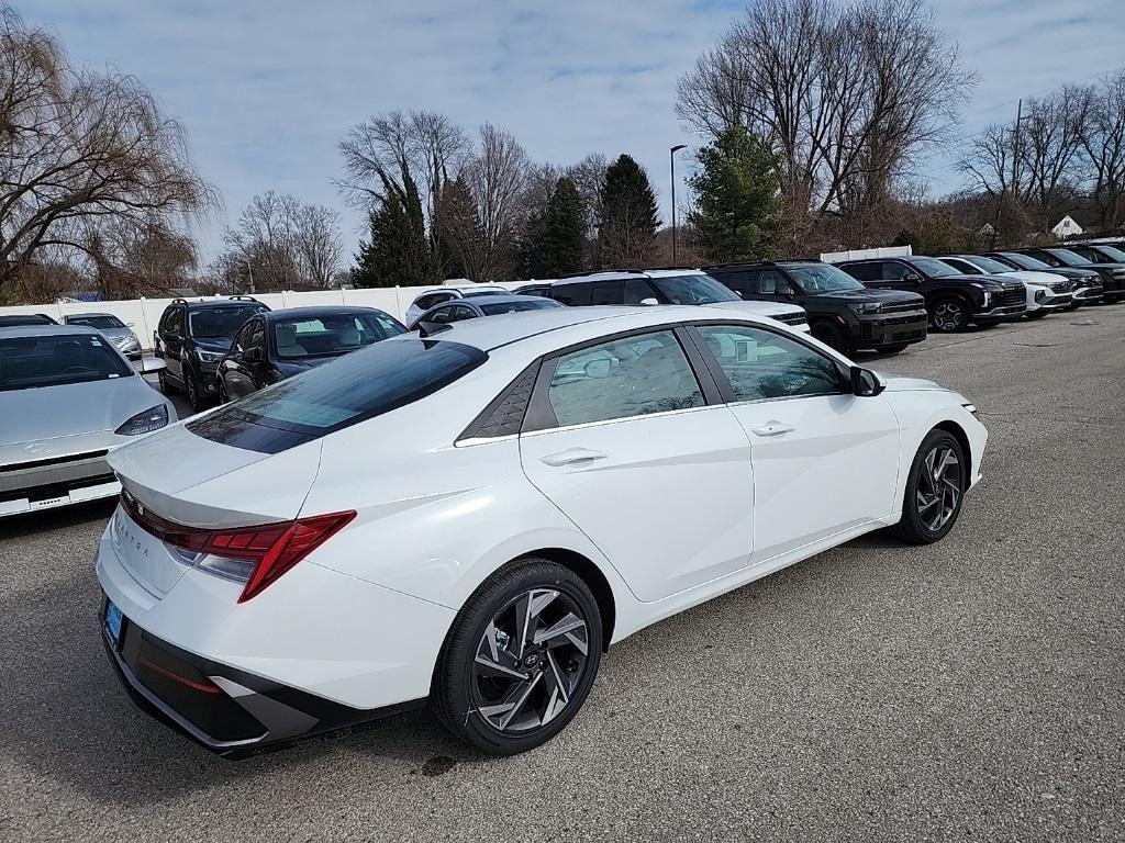 new 2025 Hyundai Elantra car, priced at $25,344