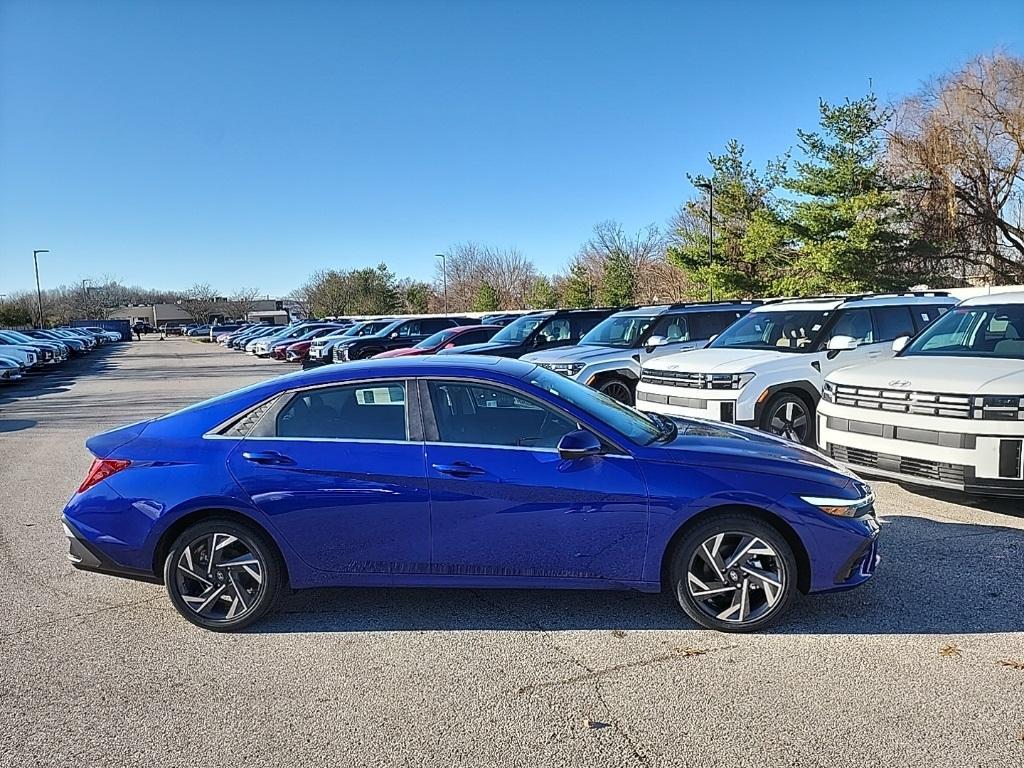 new 2025 Hyundai Elantra HEV car, priced at $29,248