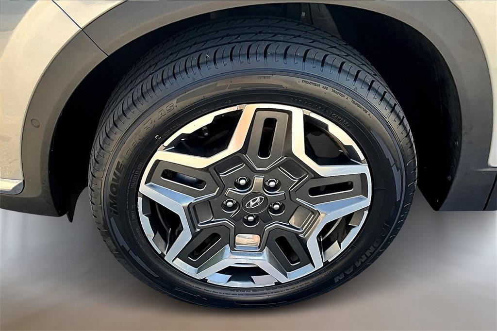used 2022 Hyundai Santa Fe car, priced at $27,992