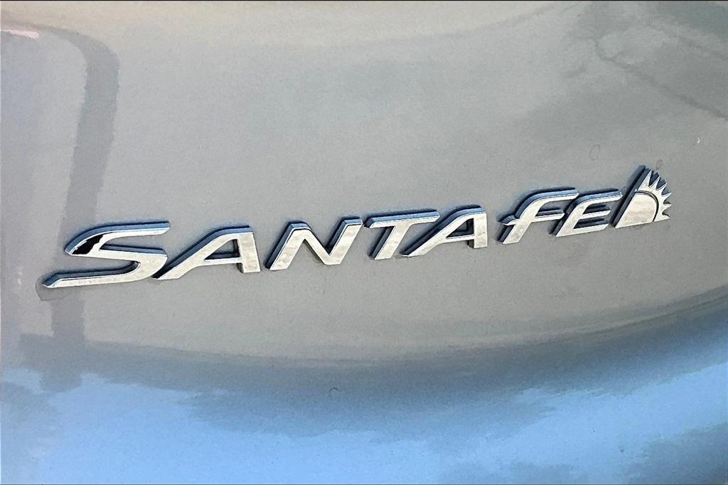 used 2022 Hyundai Santa Fe car, priced at $27,992