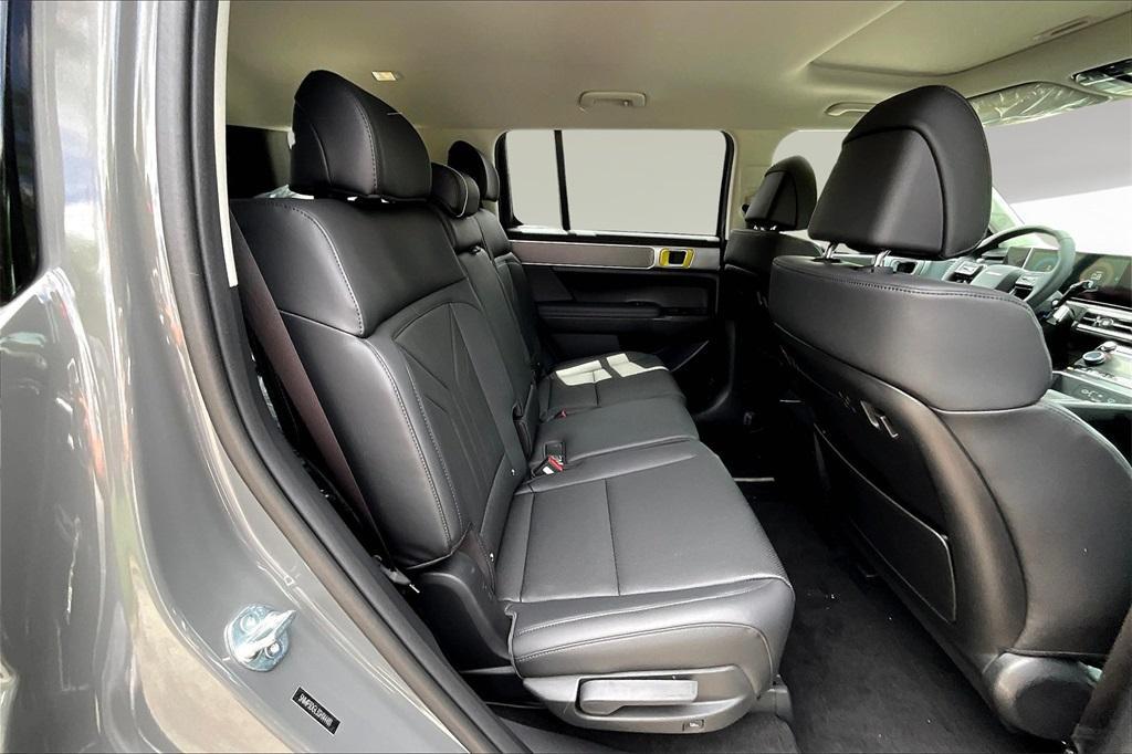 new 2025 Hyundai Santa Fe car, priced at $39,438
