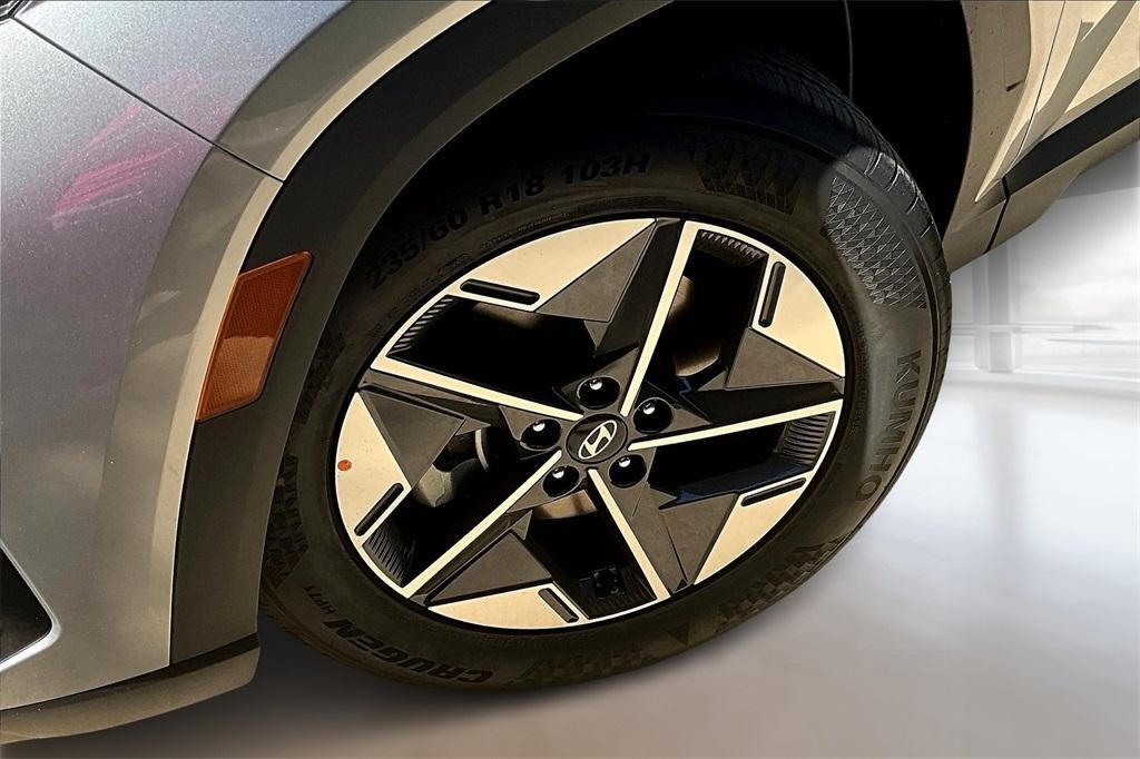 new 2025 Hyundai Tucson car, priced at $33,000