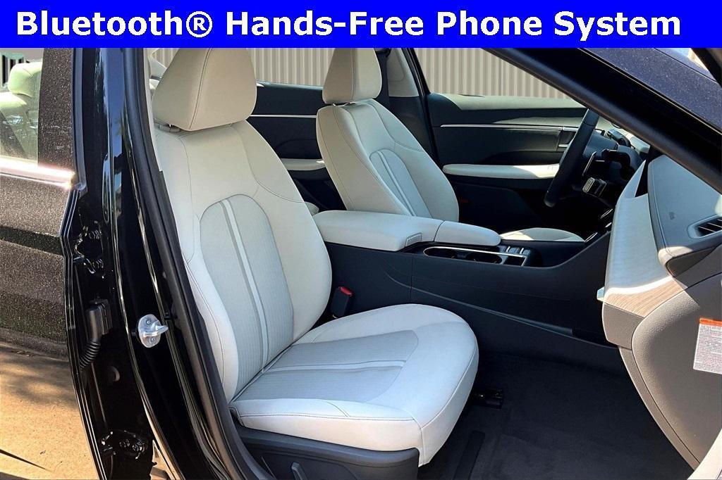 new 2025 Hyundai Sonata Hybrid car, priced at $29,621