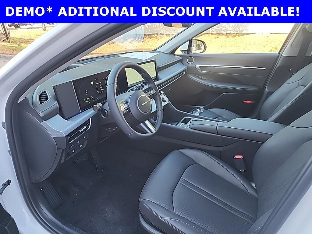 new 2025 Hyundai Sonata Hybrid car, priced at $36,900