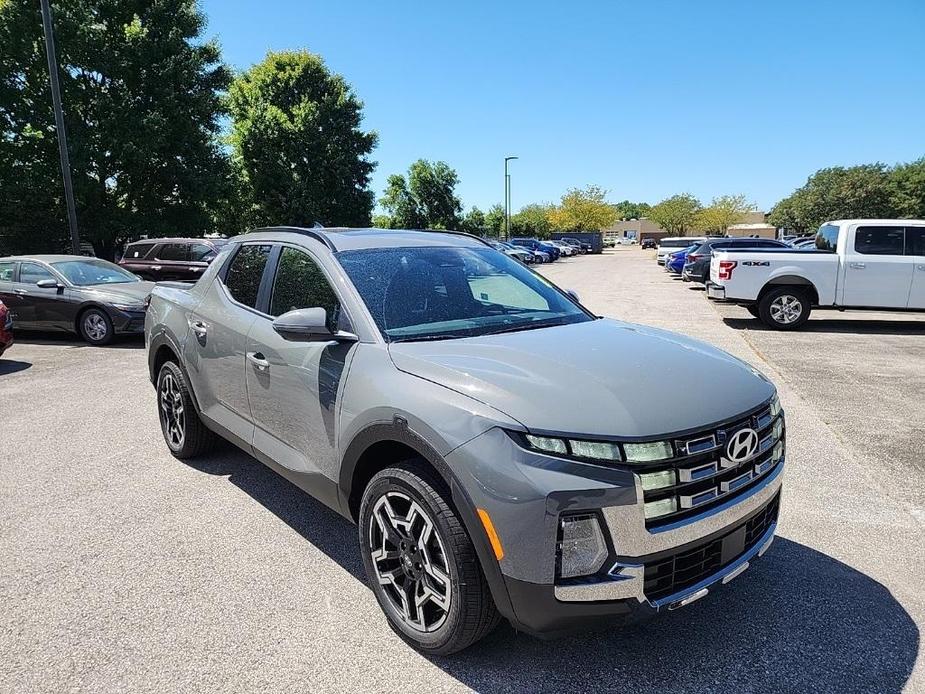 new 2025 Hyundai Santa Cruz car, priced at $42,356