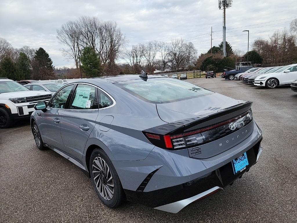 new 2025 Hyundai Sonata Hybrid car, priced at $36,905