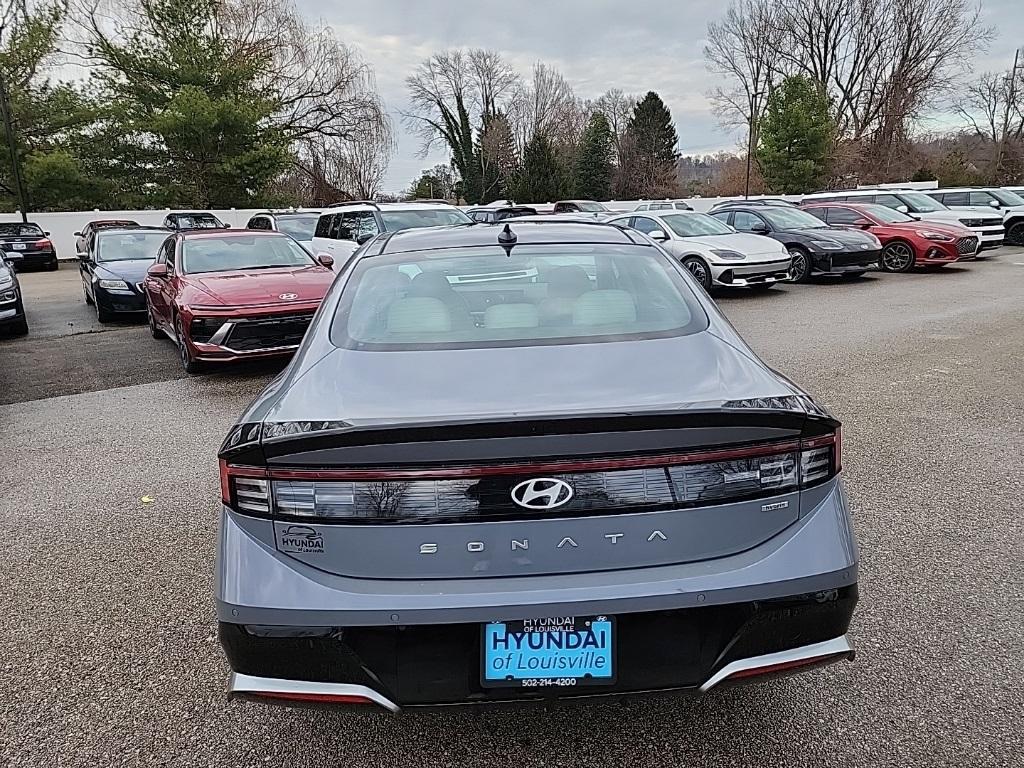 new 2025 Hyundai Sonata Hybrid car, priced at $36,905