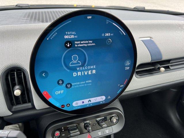 new 2025 MINI Hardtop car, priced at $38,605