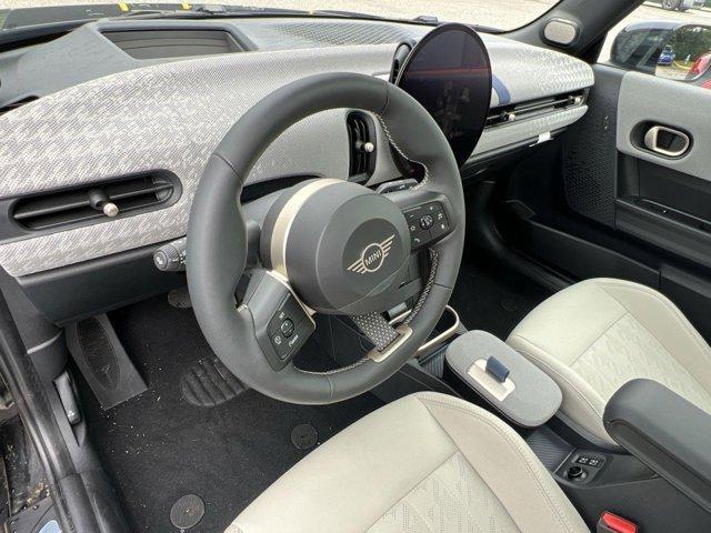 new 2025 MINI Hardtop car, priced at $38,605