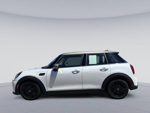 new 2024 MINI Hardtop car, priced at $33,095