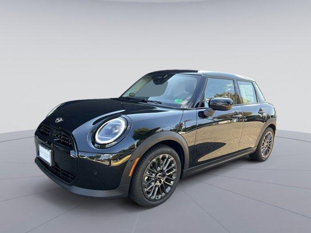 new 2025 MINI Hardtop car, priced at $35,205