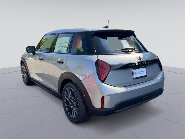 new 2025 MINI Hardtop car, priced at $38,075