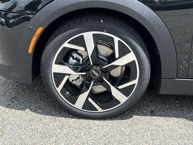 new 2025 MINI Hardtop car, priced at $38,545
