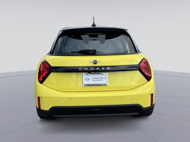 new 2025 MINI Hardtop car, priced at $39,380