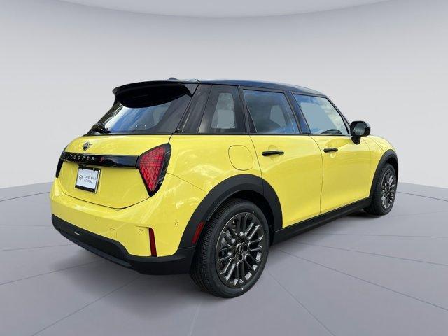 new 2025 MINI Hardtop car, priced at $39,380