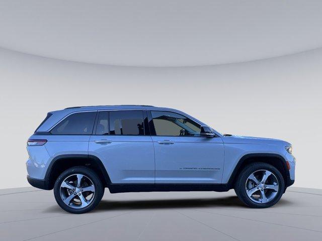 used 2024 Jeep Grand Cherokee car, priced at $38,875