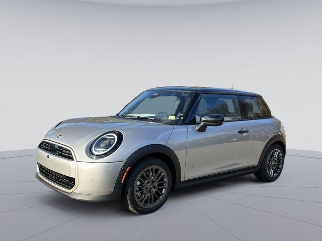 new 2025 MINI Hardtop car, priced at $35,130