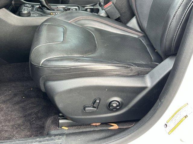 used 2019 Jeep Cherokee car, priced at $14,991