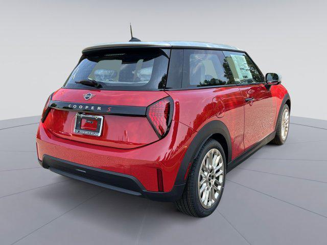 new 2025 MINI Hardtop car, priced at $38,605