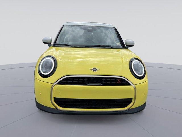 new 2025 MINI Hardtop car, priced at $36,980