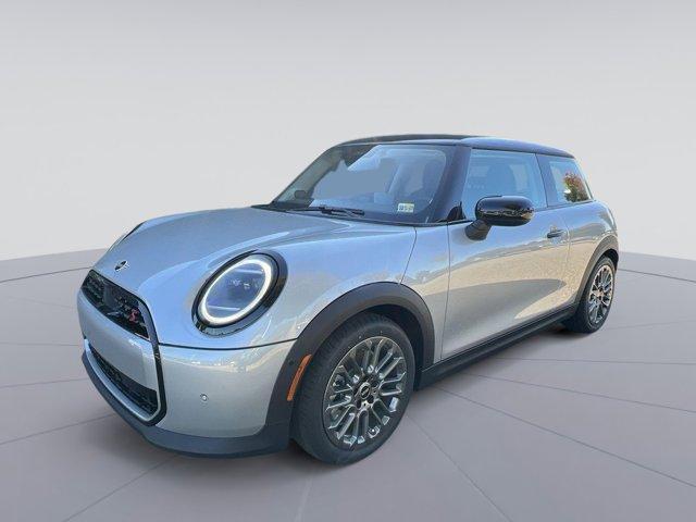 new 2025 MINI Hardtop car, priced at $35,905