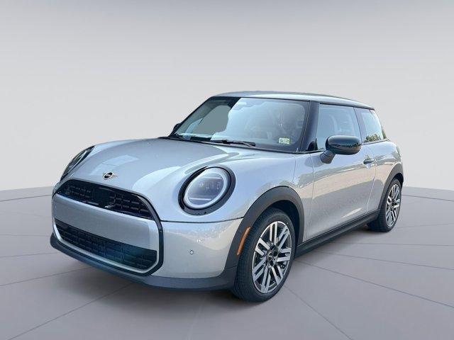 new 2025 MINI Hardtop car, priced at $32,420