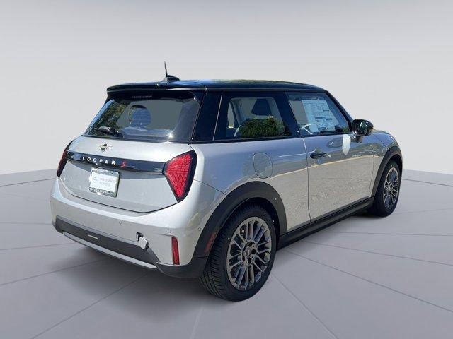 new 2025 MINI Hardtop car, priced at $36,675