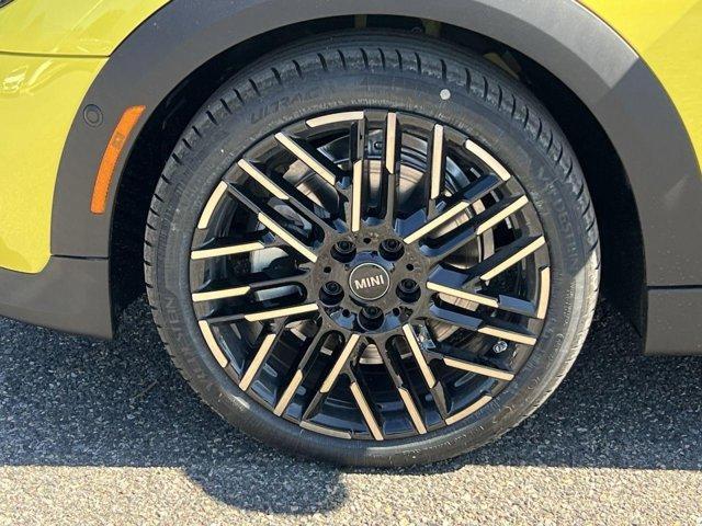new 2025 MINI Hardtop car, priced at $37,410