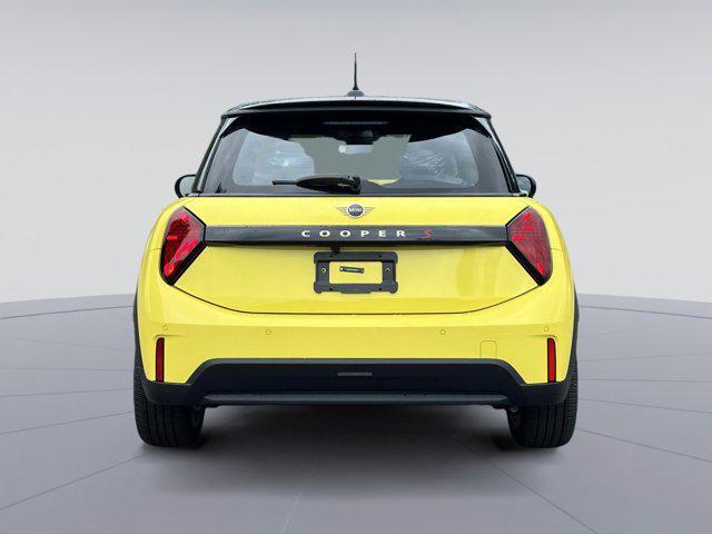 new 2025 MINI Hardtop car, priced at $35,895